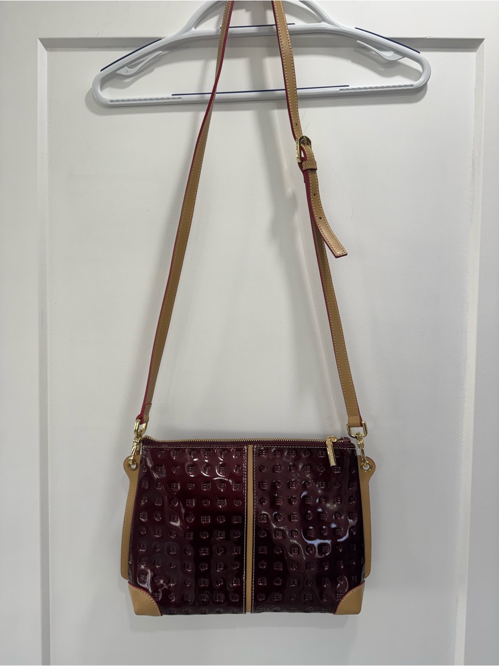 Arcadia Made In Italy Crossbody Burgundy Bag Patent Leather With Tan Trim. New